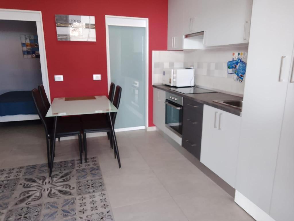 Villas Canarias Calle Madrid Costa Adeje  ภายนอก รูปภาพ